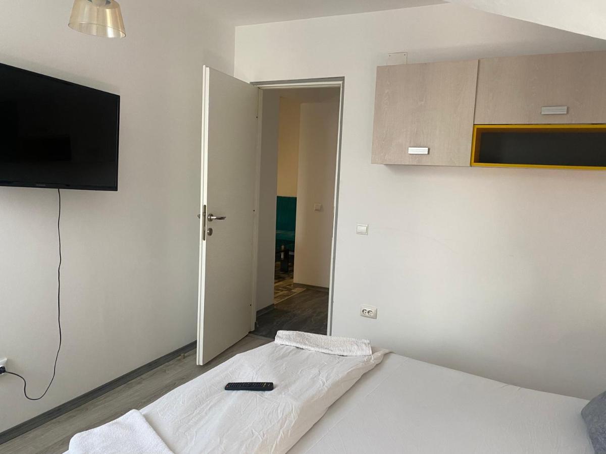 The Vintage - Wonderful Apartment In Best Location Крайова Экстерьер фото