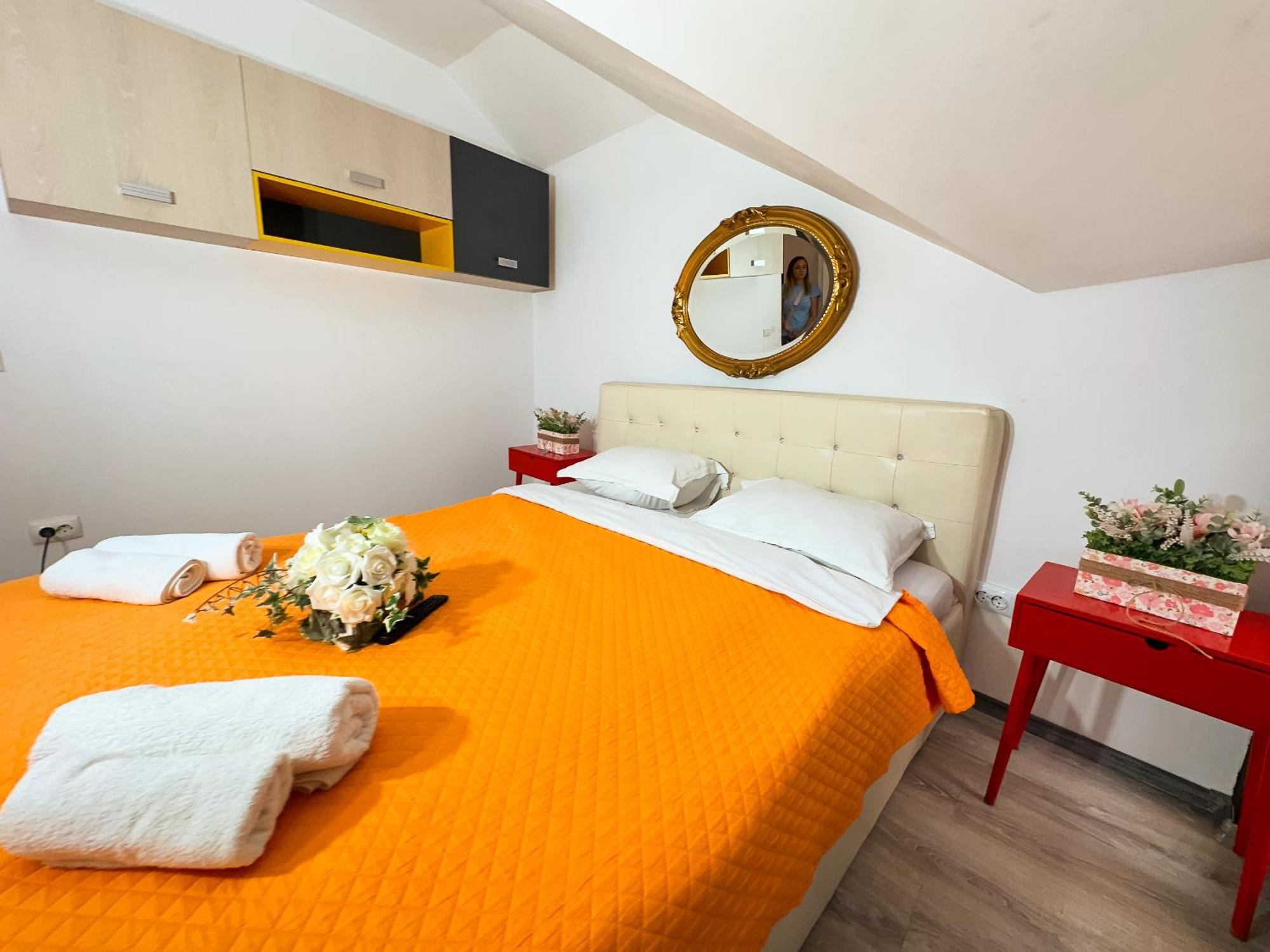 The Vintage - Wonderful Apartment In Best Location Крайова Экстерьер фото